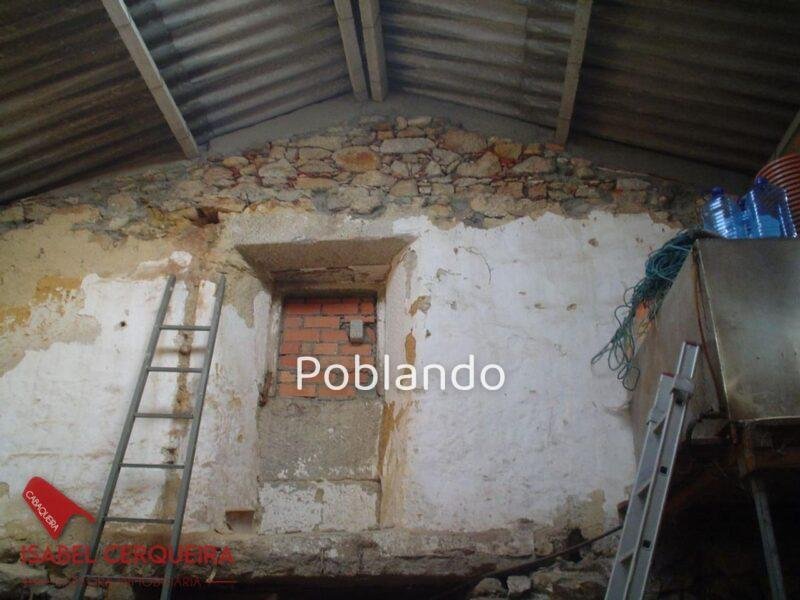 OPORTUNIDAD ÚNICA - CASA DE PIEDRA A REFORMAR CON TERRENO Y VISTAS AL MAR EN EL CENTRO DE A GUARDA.