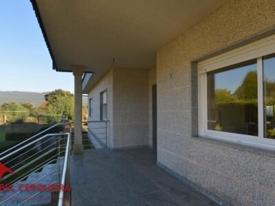 GRAN CHALET EN O ROSAL - ESPACIO, CALIDAD Y UBICACIÓN PRIVILEGIADA.
