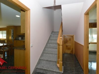 GRAN CHALET EN O ROSAL - ESPACIO, CALIDAD Y UBICACIÓN PRIVILEGIADA.
