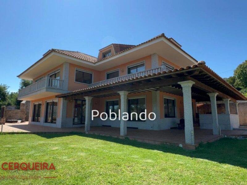 LUJO, PRIVACIDAD Y ESPACIO | CHALET DE 603 m² EN O ROSAL — foto 1