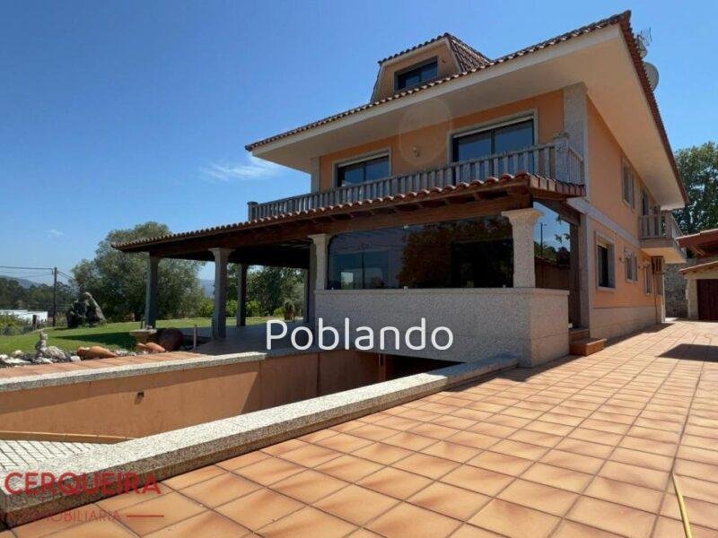 LUJO, PRIVACIDAD Y ESPACIO | CHALET DE 603 m² EN O ROSAL