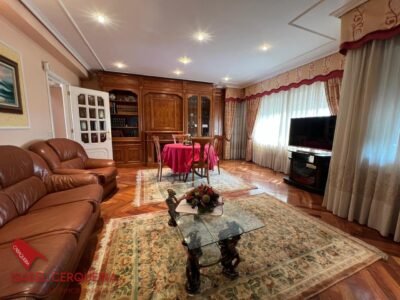 CHALET EXCLUSIVO EN O ROSAL - 431 M², 7 DORMITORIOS Y AMPLIA PARCELA DE 1.486 M²