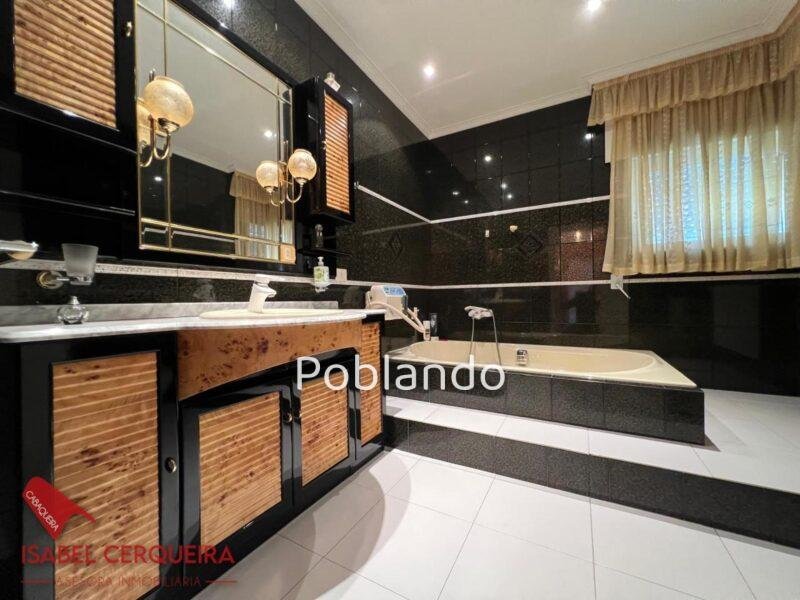 CHALET EXCLUSIVO EN O ROSAL - 431 M², 7 DORMITORIOS Y AMPLIA PARCELA DE 1.486 M²