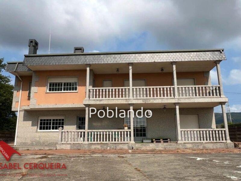 CHALET EXCLUSIVO EN O ROSAL - 431 M², 7 DORMITORIOS Y AMPLIA PARCELA DE 1.486 M²