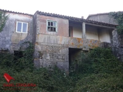 CASA HISTÓRICA DE 1900 EN OIA - 312 m² SOBRE UNA FINCA DE 5.769 m²