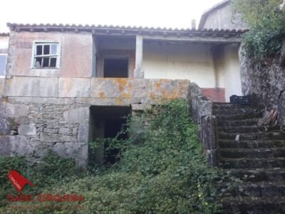 CASA HISTÓRICA DE 1900 EN OIA - 312 m² SOBRE UNA FINCA DE 5.769 m²
