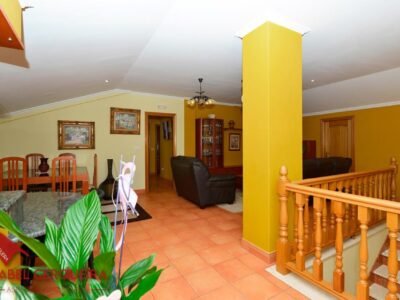 NEGOCIO HOSTELERO CON VIVIENDA - UNA OPORTUNIDAD DE INVERSIÓN CON FUTURO