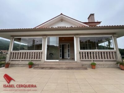 CHALET DE PIEDRA CON DOS VIVIENDAS EN CORUXO | VIGO
