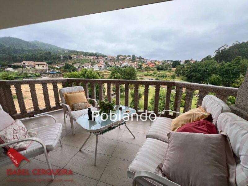 UNA PROPIEDAD ÚNICA EN VIGO | CHALET DE PIEDRA, 2 VIVIENDAS Y GRAN FINCA PRIVADA