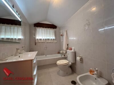 CHALET DE PIEDRA CON DOS VIVIENDAS EN CORUXO | VIGO