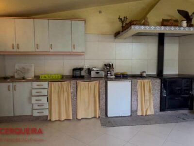 CHALET DE PIEDRA CON DOS VIVIENDAS EN CORUXO | VIGO