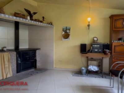CHALET DE PIEDRA CON DOS VIVIENDAS EN CORUXO | VIGO