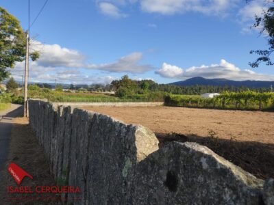 ¡CONSTRUYE TU CASA! | TERRENO URBANO DE 1.201 M² EN TOMIÑO | 500 M² DE SUPERFICIE URBANIZABLE