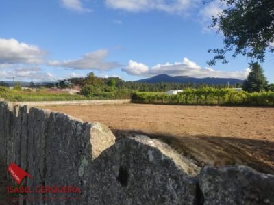 ¡CONSTRUYE TU CASA! | TERRENO URBANO DE 1.201 M² EN TOMIÑO | 500 M² DE SUPERFICIE URBANIZABLE