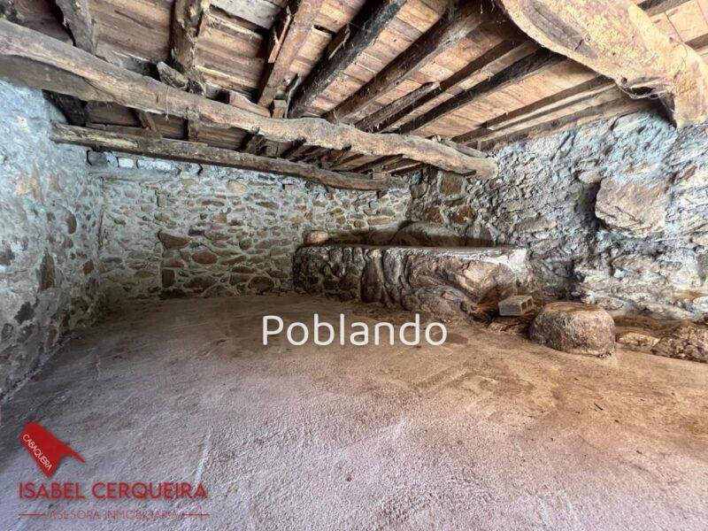 OIA · UNA CASA DE PIEDRA CON VISTAS AL ATLÁNTICO PARA CREAR ALGO ÚNICO