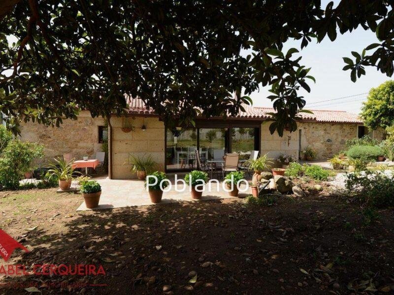 EXCLUSIVA EN TOMIÑO | CHALET DE PIEDRA EN PLANTA BAJA CON 2.800 M² DE FINCA PRIVADA