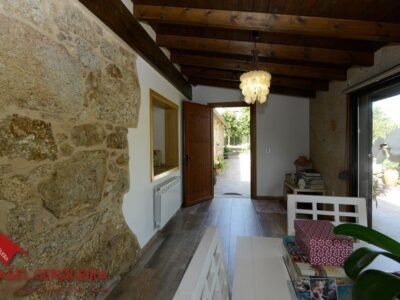EXCLUSIVA EN TOMIÑO | CHALET DE PIEDRA EN PLANTA BAJA CON 2.800 M² DE FINCA PRIVADA