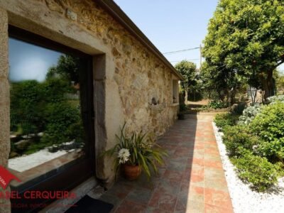 EXCLUSIVA EN TOMIÑO | CHALET DE PIEDRA EN PLANTA BAJA CON 2.800 M² DE FINCA PRIVADA