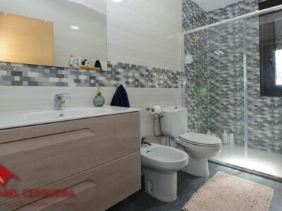 EXCLUSIVA EN TOMIÑO | CHALET DE PIEDRA EN PLANTA BAJA CON 2.800 M² DE FINCA PRIVADA