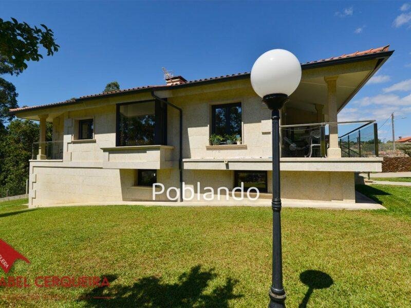 VILLA PRIVADA EN O ROSAL · DISEÑO CONTEMPORÁNEO, JARDÍN Y VISTAS A PORTUGAL