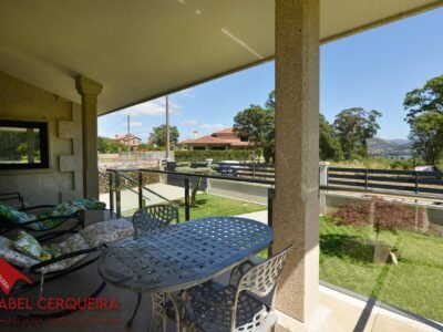 VILLA PRIVADA EN O ROSAL · DISEÑO CONTEMPORÁNEO, JARDÍN Y VISTAS A PORTUGAL
