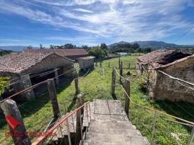 CASA SEÑORIAL DE PIEDRA · 5.267 m² DE FINCA · POSIBILIDADES DE EDIFICACIÓN | FORCADELA · TOMIÑO