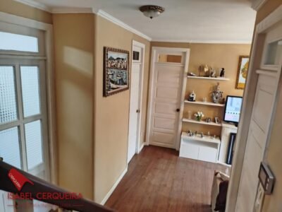 VIVE EN EL CENTRO DE A GUARDA: CASA CON GARAJE Y AMPLIA TERRAZA