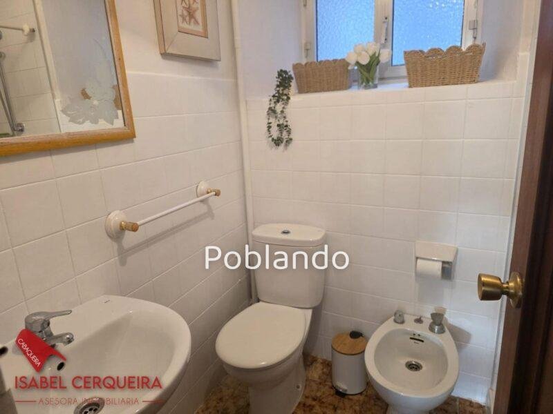 VIVE EN EL CENTRO DE A GUARDA: CASA CON GARAJE Y AMPLIA TERRAZA