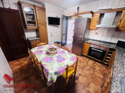CASA ADOSADA CON VISTAS EN A GUARDA - ESPACIO, UBICACIÓN Y MÚLTIPLES POSIBILIDADES