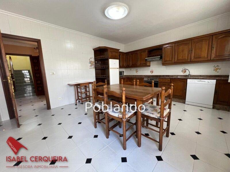 AMPLIA CASA EN A GUARDA CON 6 DORMITORIOS - ESPACIO, UBICACIÓN Y GRANDES POSIBILIDADES