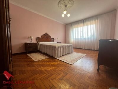 AMPLIA CASA EN A GUARDA CON 6 DORMITORIOS - ESPACIO, UBICACIÓN Y GRANDES POSIBILIDADES