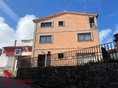 AMPLIA CASA EN A GUARDA CON 6 DORMITORIOS - ESPACIO, UBICACIÓN Y GRANDES POSIBILIDADES