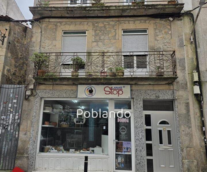 EDIFICIO EN PLENO CENTRO DE A GUARDA - 2 VIVIENDAS Y LOCAL COMERCIAL CON MÚLTIPLES POSIBILIDADES