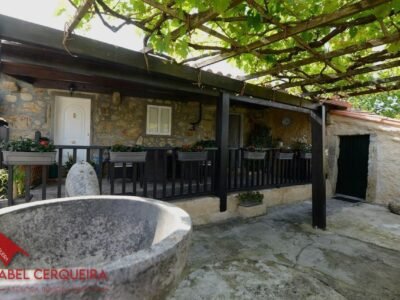 TU HOGAR EN EL BAIXO MIÑO: CASA EN UNA PLANTA CON PISCINA Y AMPLIOS ESPACIOS
