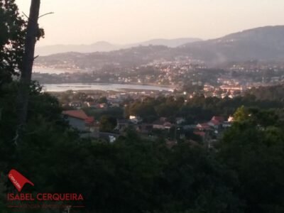TERRENO EDIFICABLE CON VISTAS AL MAR EN BELESAR - BAIONA