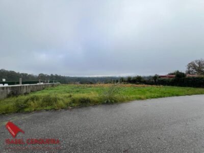 TERRENO EDIFICABLE DE 620 M² ENTRE TUI Y TOMIÑO - 248 M² EDIFICABLES Y POZO PROPIO
