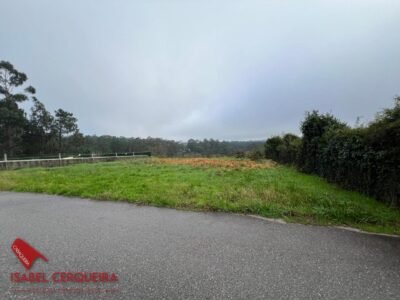 TERRENO EDIFICABLE DE 620 M² ENTRE TUI Y TOMIÑO - 248 M² EDIFICABLES Y POZO PROPIO