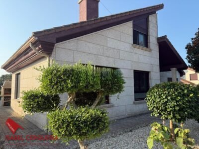 CASA DE PIEDRA EN TOMIÑO | 181 M², 4 DORMITORIOS Y AMPLIO JARDÍN PRIVADO