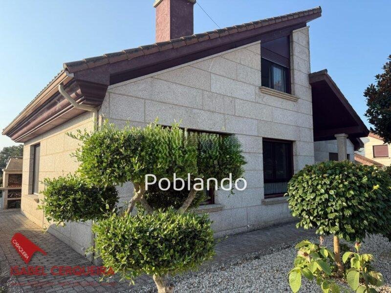 CASA DE PIEDRA EN TOMIÑO | 181 M², 4 DORMITORIOS Y AMPLIO JARDÍN PRIVADO — foto 4