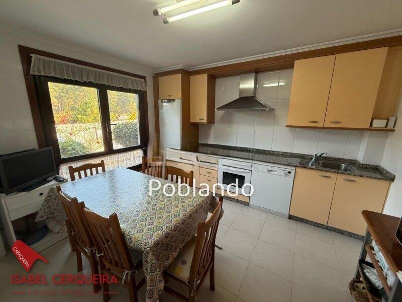 CASA DE PIEDRA EN TOMIÑO | 181 M², 4 DORMITORIOS Y AMPLIO JARDÍN PRIVADO — foto 12