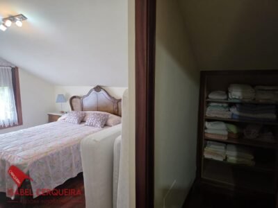 CASA DE PIEDRA EN TOMIÑO | 181 M², 4 DORMITORIOS Y AMPLIO JARDÍN PRIVADO