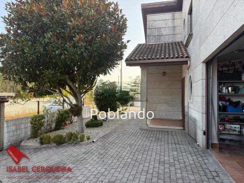CASA DE PIEDRA EN TOMIÑO | 181 M², 4 DORMITORIOS Y AMPLIO JARDÍN PRIVADO — foto 26
