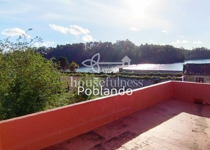 CASA CON TERRAZA EN O SEIXO - PARA REFORMAR -