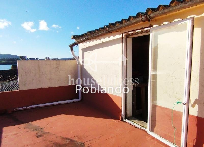 CASA CON TERRAZA EN O SEIXO - PARA REFORMAR -