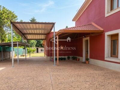 Amplia casa familiar con finca