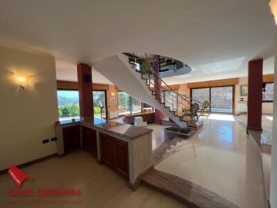 LUJO, PRIVACIDAD Y ESPACIO | CHALET DE 603 m² EN O ROSAL