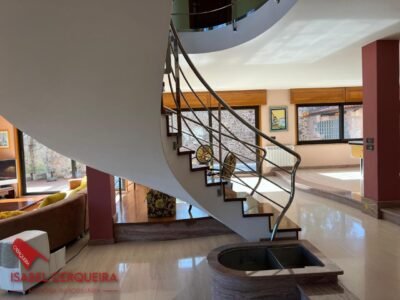 LUJO, PRIVACIDAD Y ESPACIO | CHALET DE 603 m² EN O ROSAL