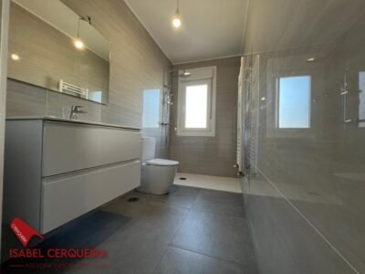 CHALET CON PISCINA, VIÑEDO, GRAN GARAJE Y CASA DE PIEDRA